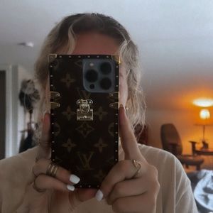 IPHONE 13 PRO MAX LOUIS VUITTON PHONE CASE